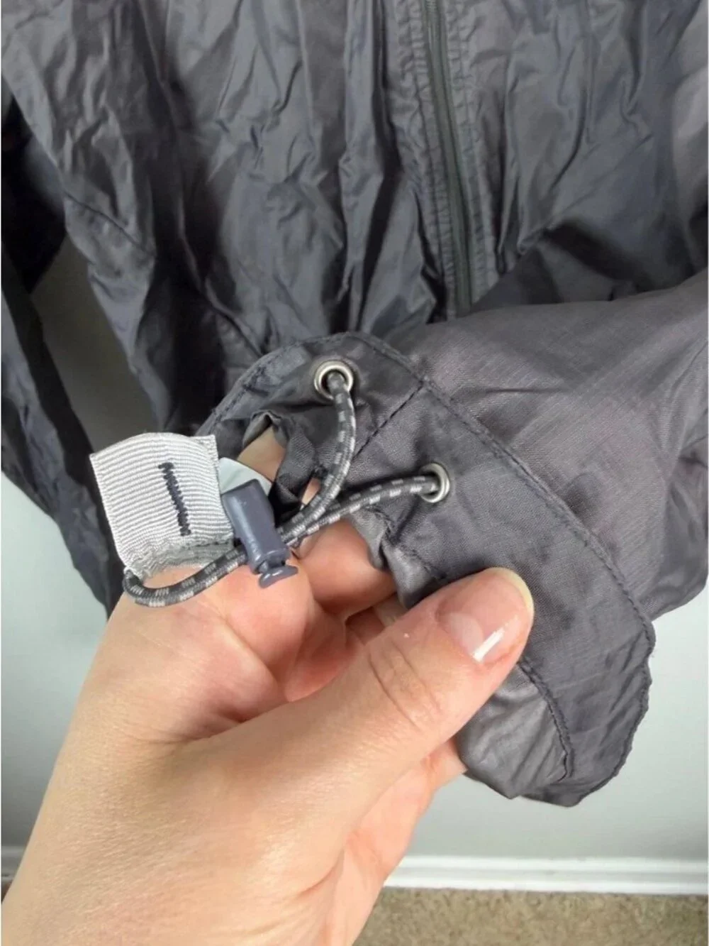 The North Face Grey Hooded Ripstop Windbreaker V608546 Size Large Men’s